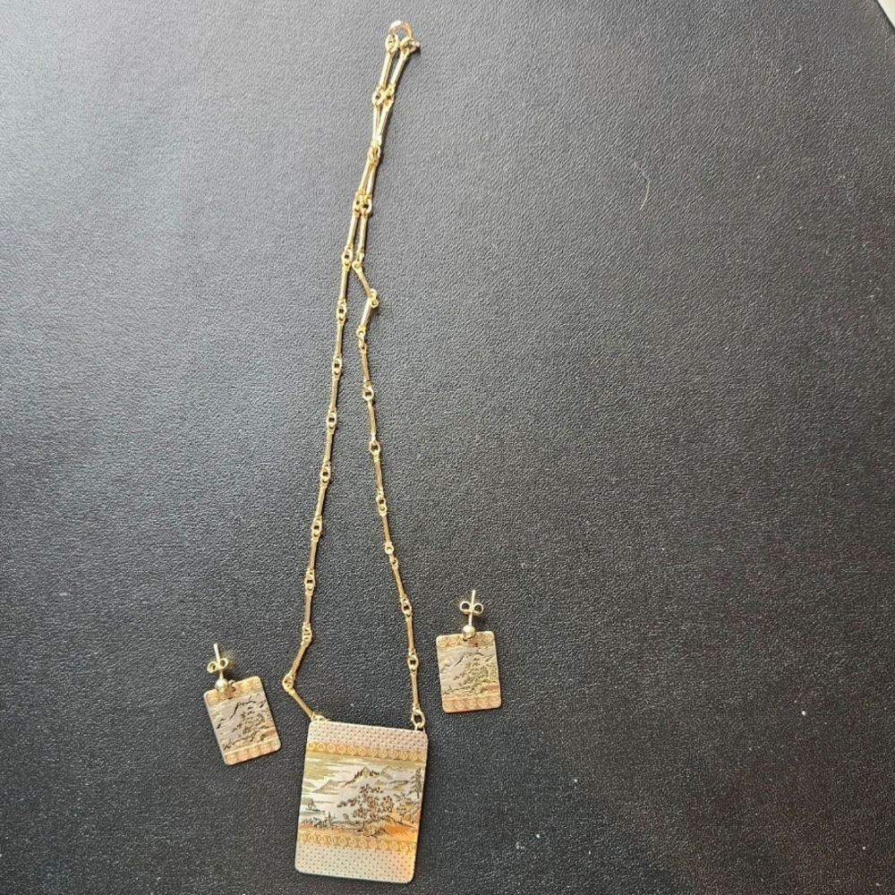 Elegant Gold and Silver Jewelry Set